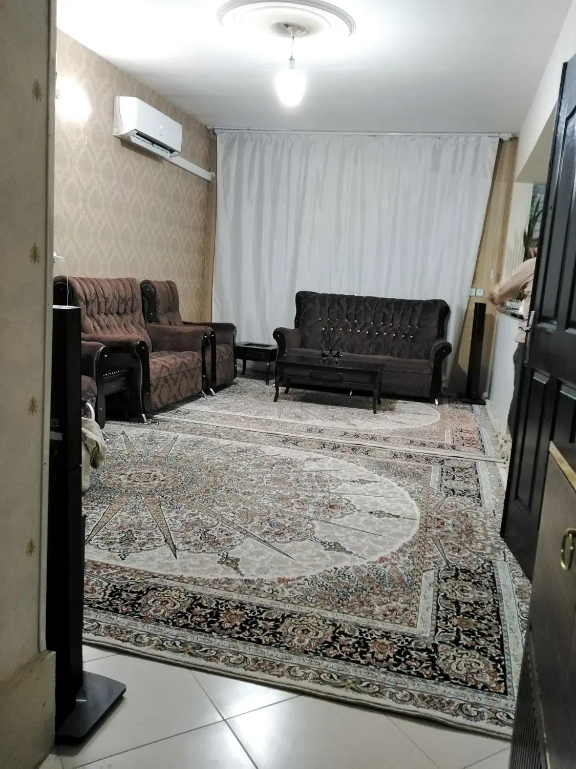 فروش آپارتمان ۹۰ متری ۲ خوابه در کشاورز نوید توس|فروش آپارتمان|مشهد, نوید|دیوار