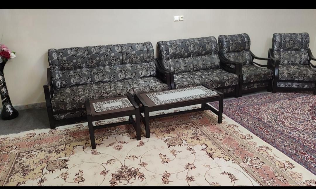 مبل همراه میز عسلی|مبلمان خانگی و میز عسلی|رشت, گلسار|دیوار