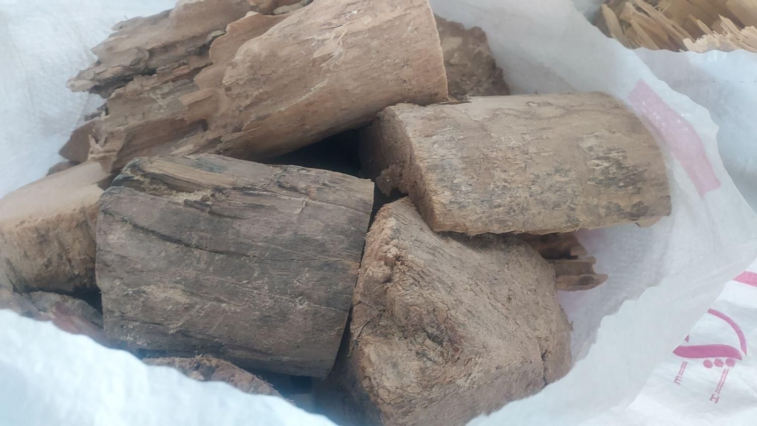 فروش هیزم هیمه چوب خشک در گونی های آماده|عمدهفروشی|شیراز, صاحب الزمان|دیوار