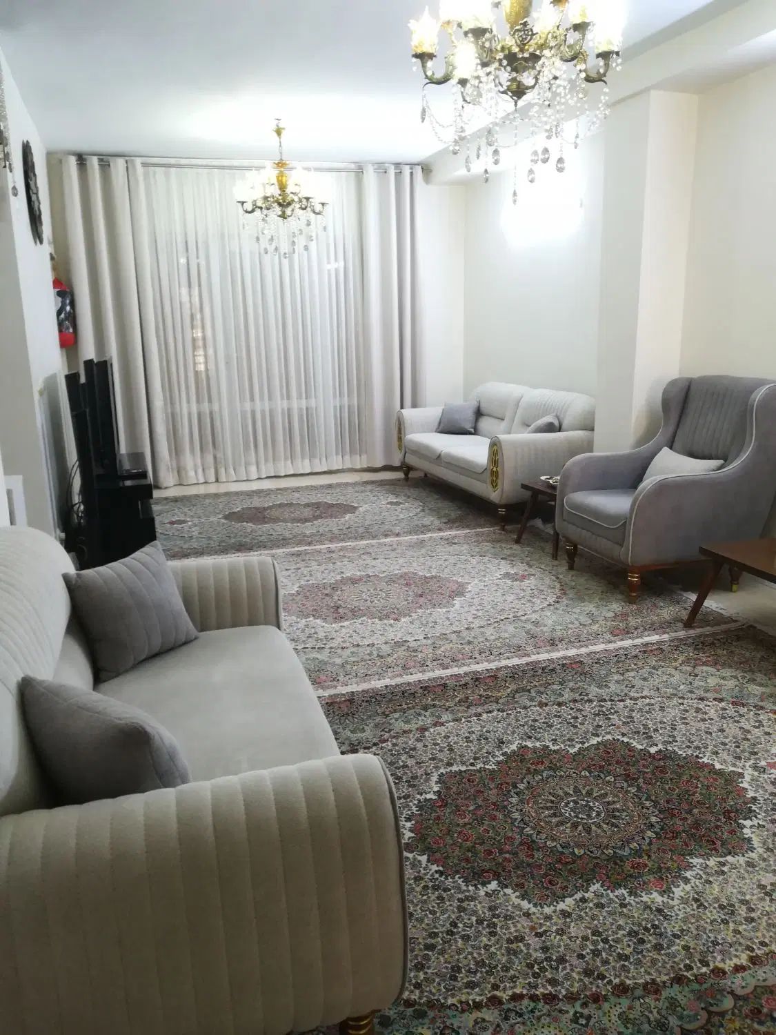 آپارتمان 84 متر+12متر حیاط و 2 انباری پارکینگ|فروش آپارتمان|تهران, مینابی|دیوار