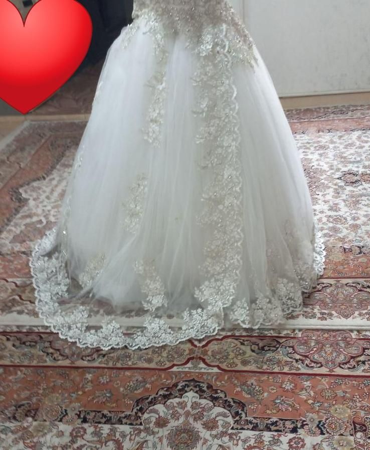 لباس عروس سالم ۴۰،۴۲ وشیک خوش طرح باتخفیف|لباس|تهران, شهرک رضویه|دیوار