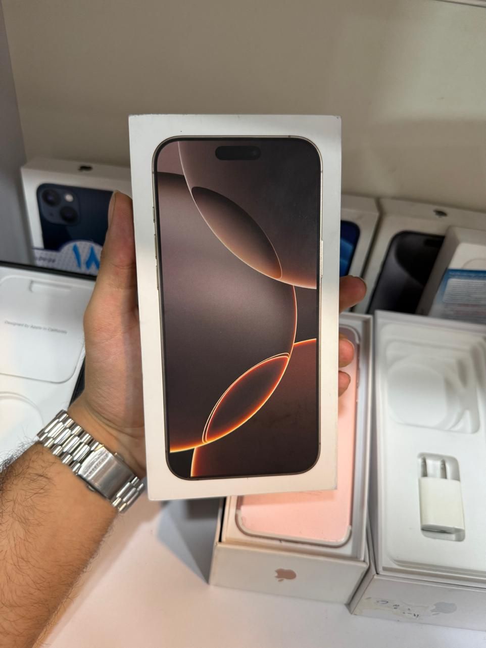 اپل iPhone 16 Pro Max با حافظهٔ ۵۱۲ گیگابایت|موبایل|کرج, کوی امامیه|دیوار