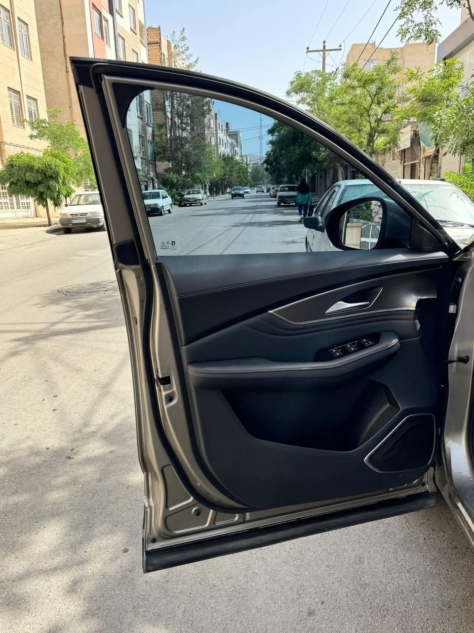 شیشه دودیUv/حرارتی/(بایکسال ضمانت)|خدمات موتور و ماشین|مشهد, وکیلآباد|دیوار