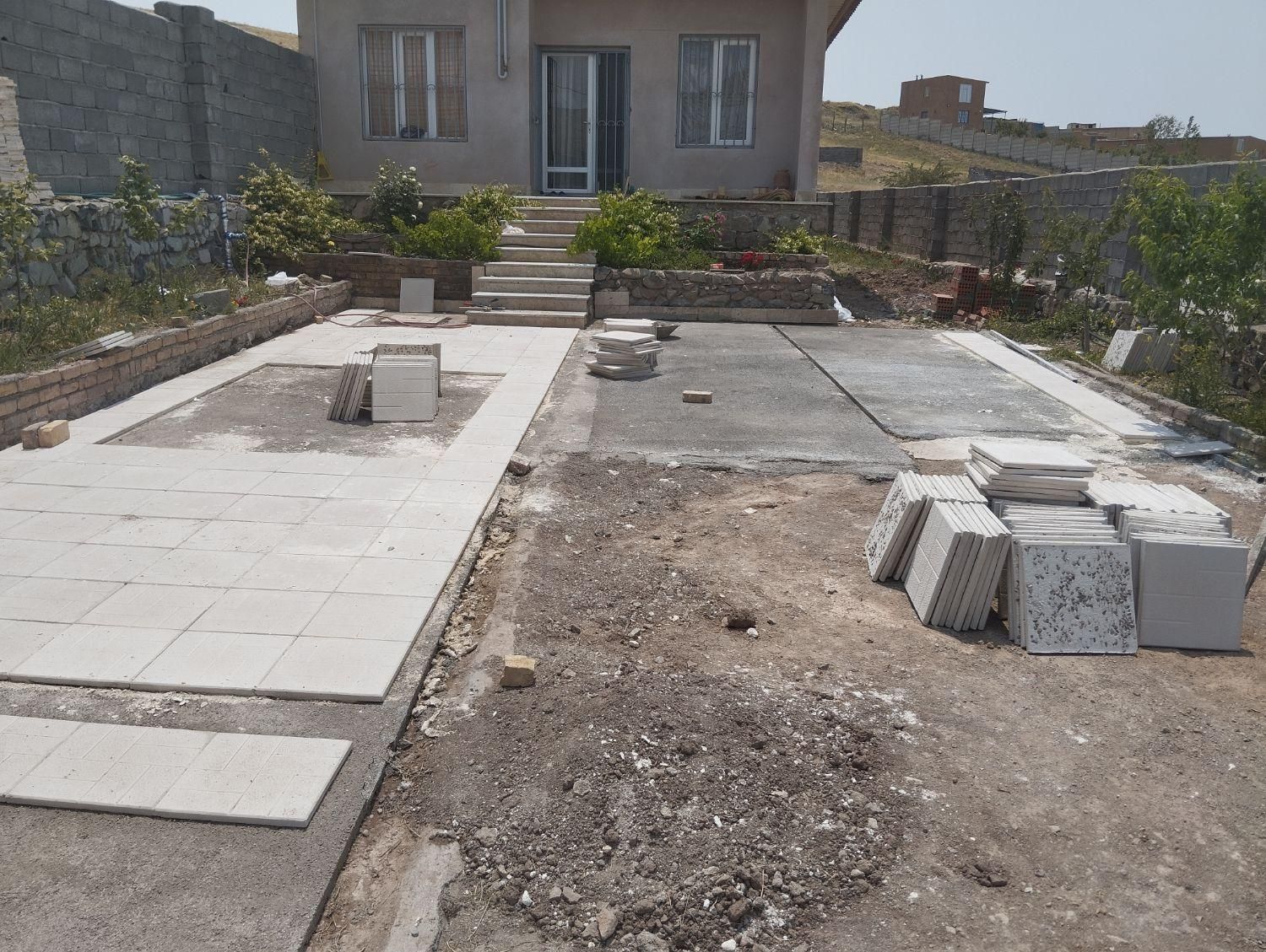 بنائی شیب بندی مزایک کاری سیمانکاری محوطه سازی|خدمات پیشه و مهارت|زنجان, |دیوار