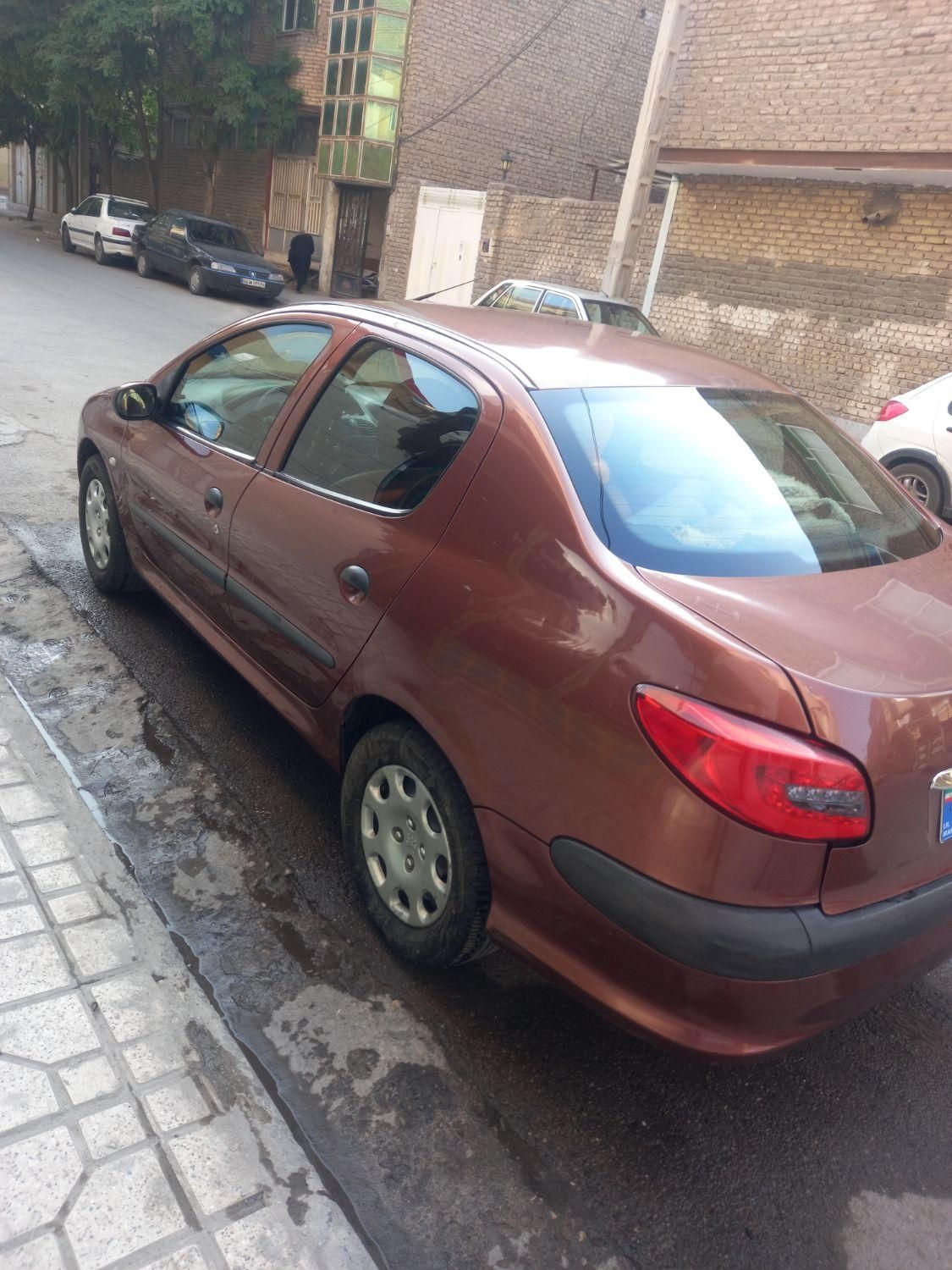 پژو 206 SD V1 مدل ۱۳۸۸بدون افتاب سوزحتی نقطه|خودرو سواری و وانت|مشهد, شهید فرامرز عباسی|دیوار