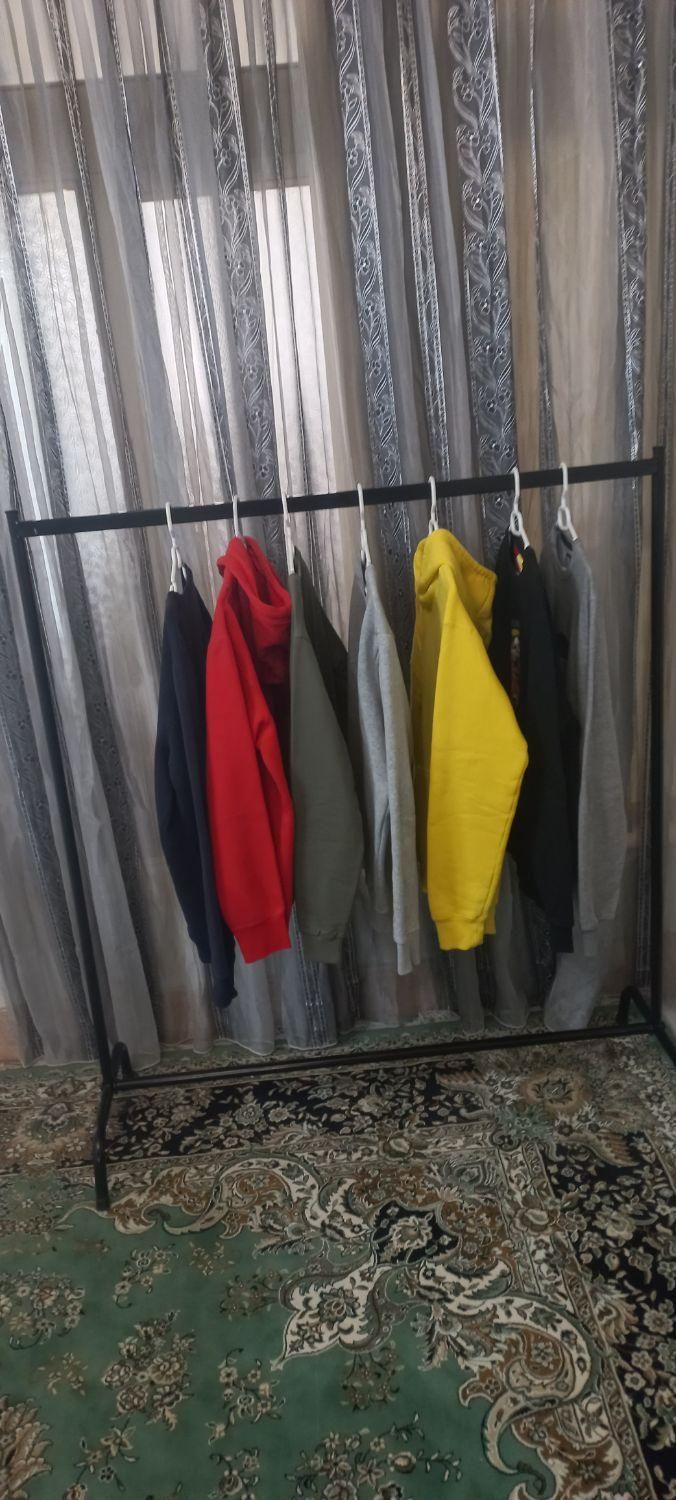 رگال لباس قوطی مشکی آویز پوشاک|بندرخت و رخت‌آویز|اصفهان, میرعماد|دیوار