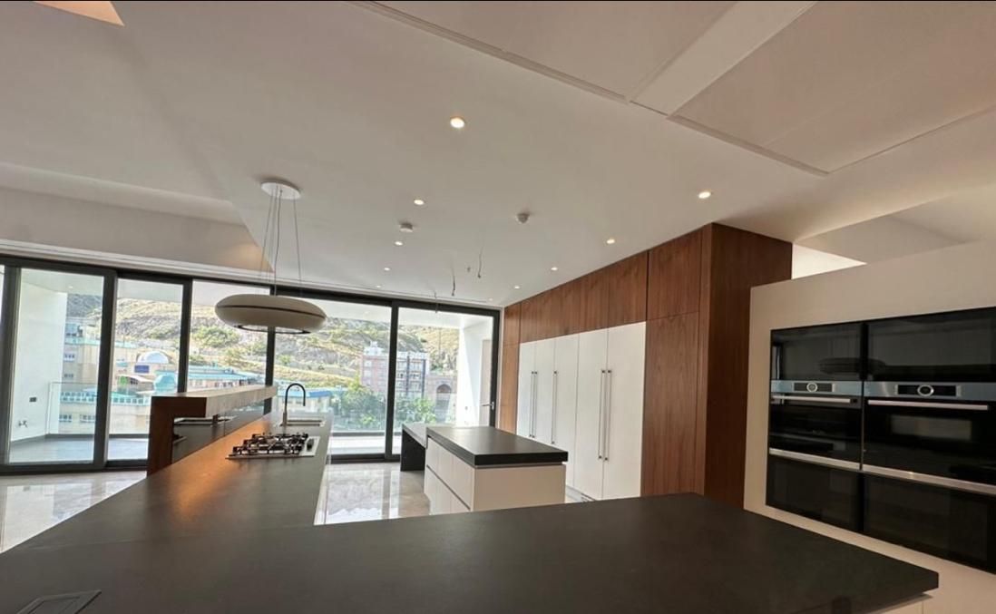 زعفرانیه ۲۱۰ مـتـر پلان مـهندسی ۲ پارکینگ بی همتـا