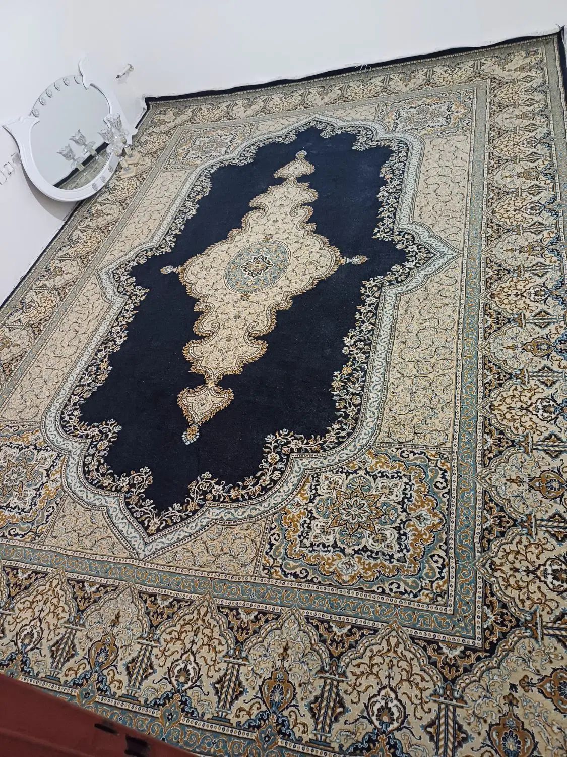 فروش یک تخته فرش 12 متری در حد نو قیمت توافقی|فرش|دهگلان, |دیوار