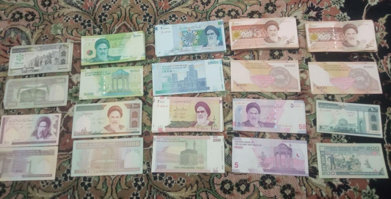 تعدادی پول اسکناس قدیمی جمهوری|کلکسیون سکه، تمبر، اسکناس|تهران, شهرک تختی|دیوار
