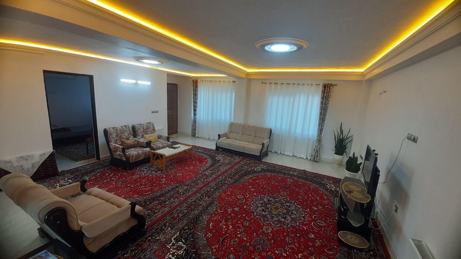 اجاره ویلایی دربست روزانه|اجارهٔ کوتاه‌مدت ویلا و باغ|کلاچای, |دیوار