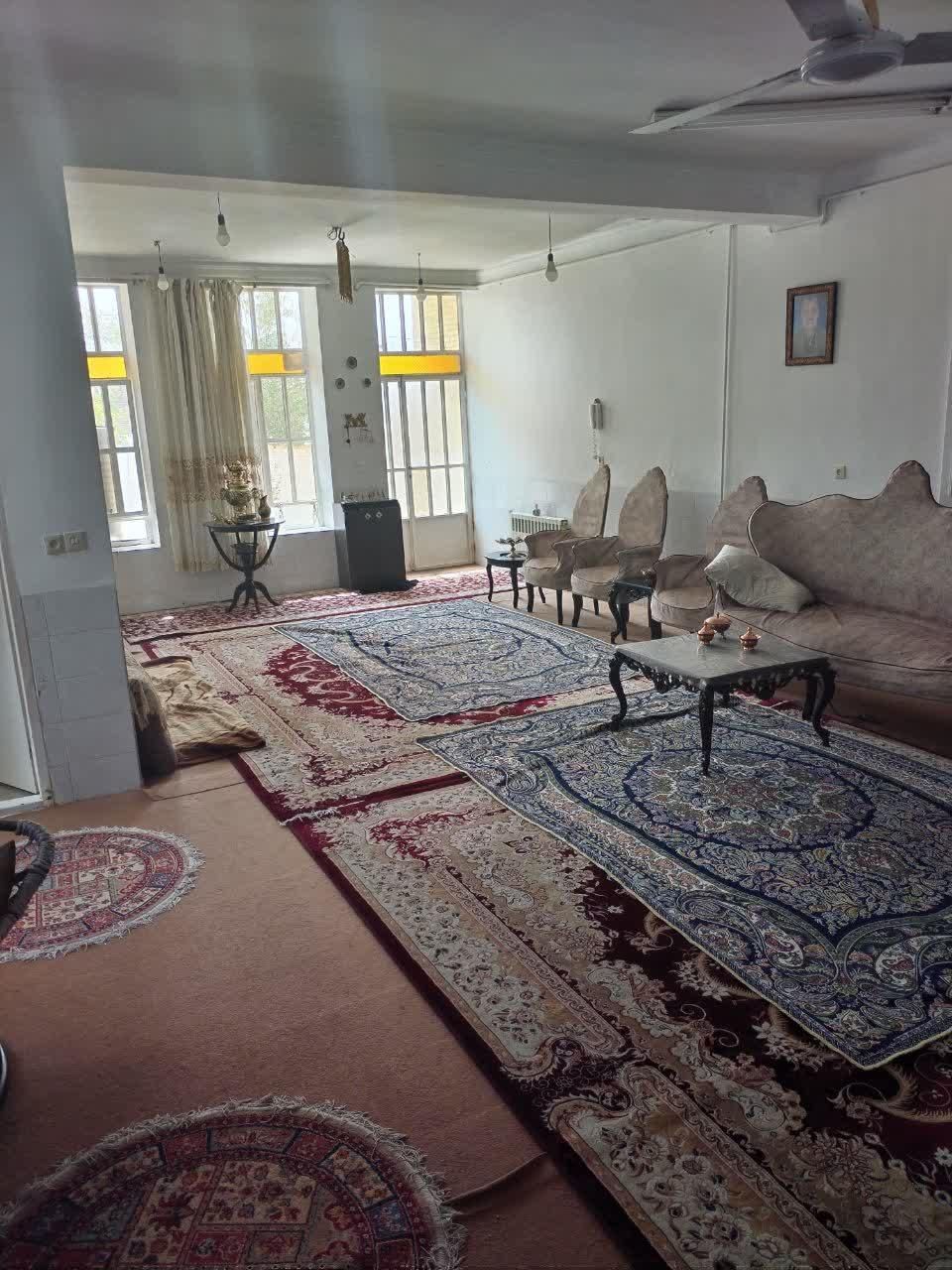 فروش منزل مسکونی بر خیابان|فروش خانه و ویلا|بهاباد, |دیوار