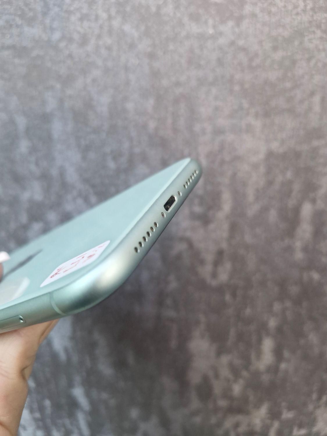 اپل iPhone 11  خوشرنگ|موبایل|اصفهان, احمدآباد|دیوار