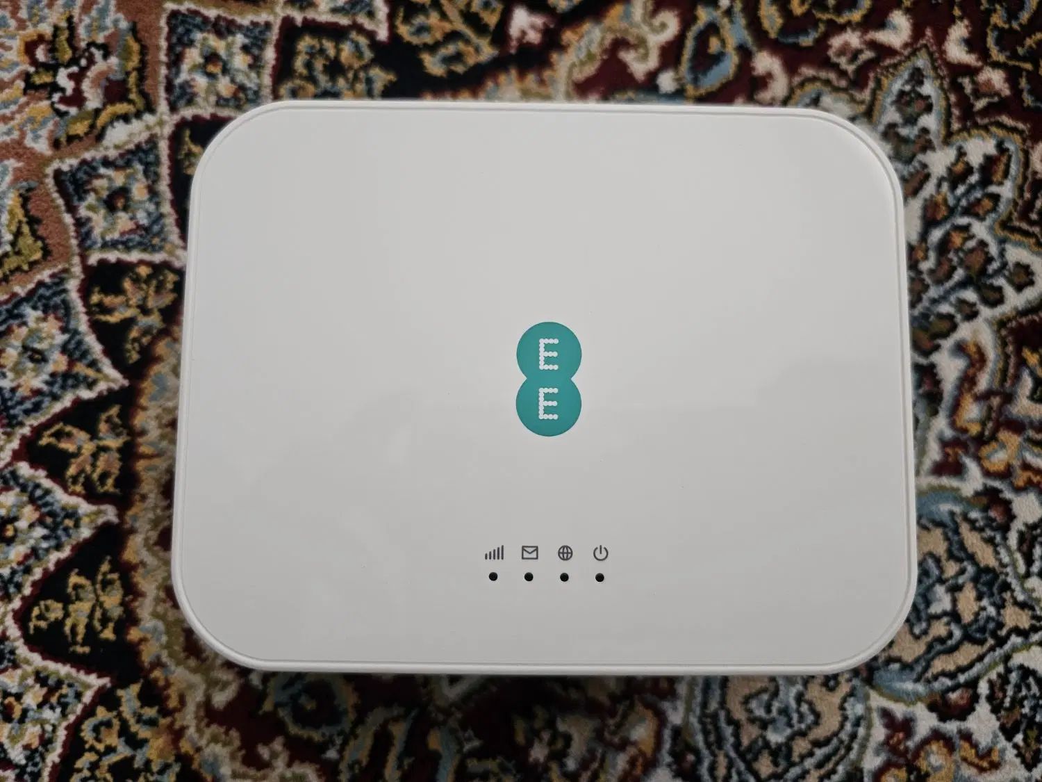 مودم EE SMART 4G HUB|مودم و تجهیزات شبکه|تهران, تهرانپارس غربی|دیوار
