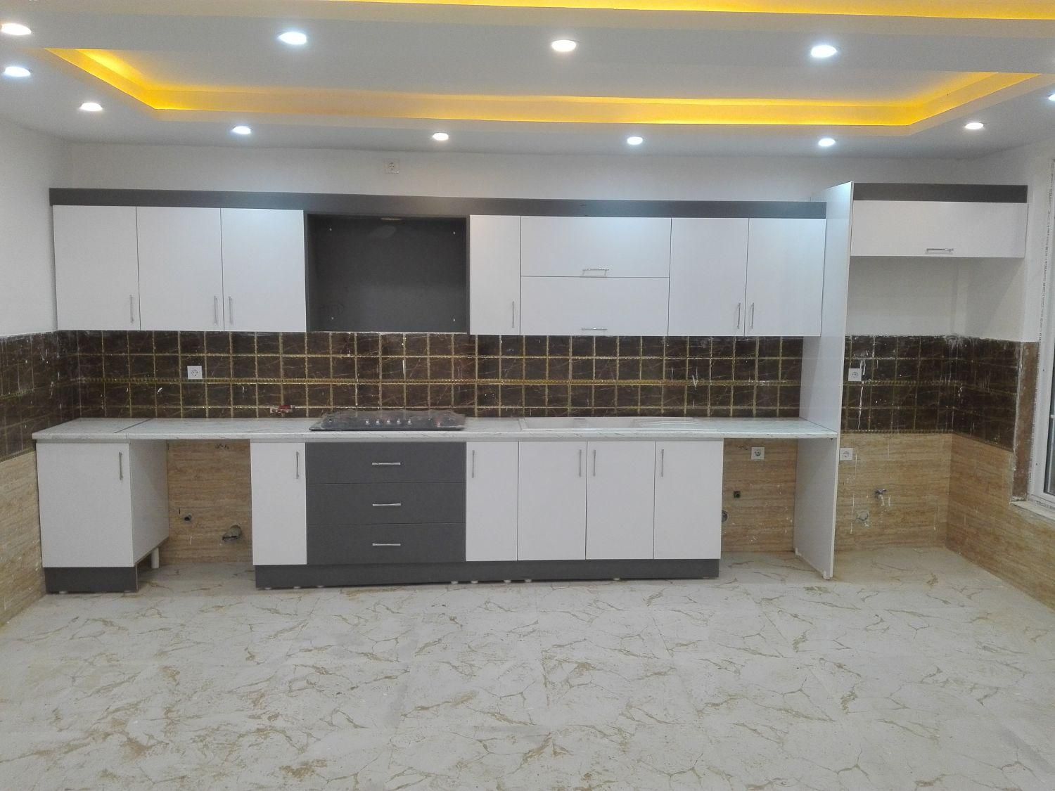 نصاب کابینت و کمد دیواری|خدمات پیشه و مهارت|رشت, یخسازی|دیوار