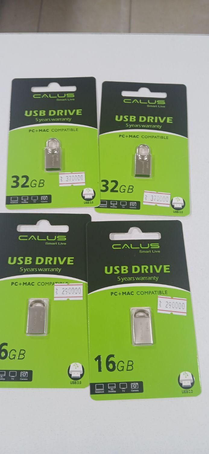 فلش ۳۲گیگ سرعت ۳ برند calus|قطعات و لوازم جانبی رایانه|اهواز, کوی باهنر|دیوار