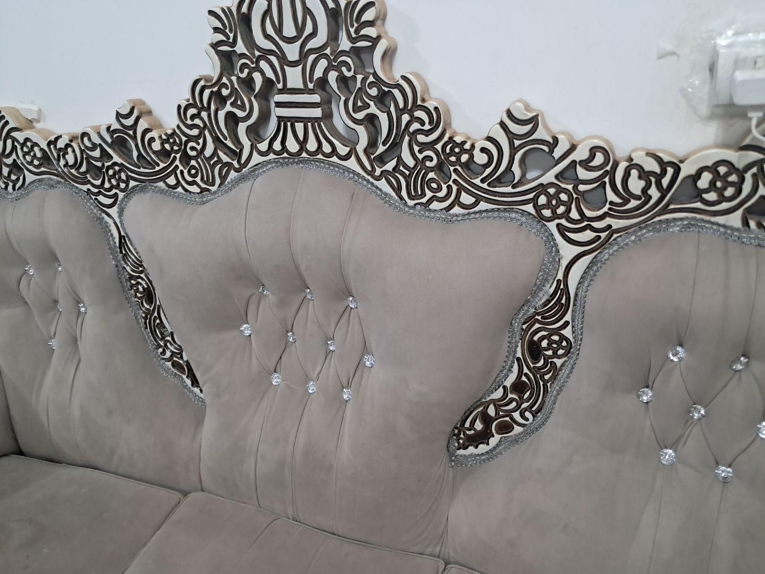 مبل هفت نفره سلطنتی|مبلمان خانگی و میز عسلی|الیگودرز, |دیوار