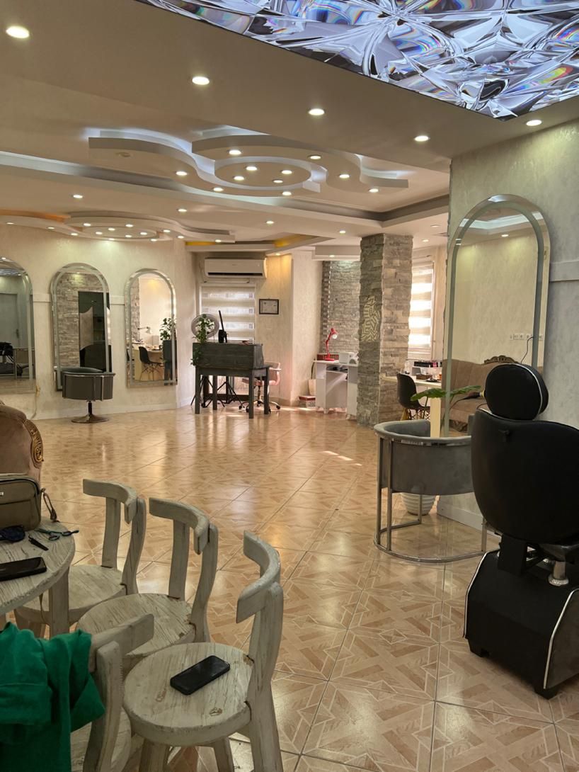 اجاره لاین واتاق سالن زیبایی گلسار|اجارهٔ دفتر کار، اتاق اداری، مطب|رشت, کاکتوس|دیوار