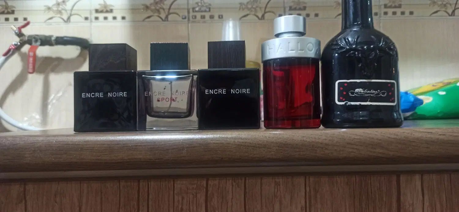 شیشه  عطر ادکلن لالیک . هالووین|آرایشی، بهداشتی، درمانی|تهران, شهرک ولیعصر شمالی|دیوار