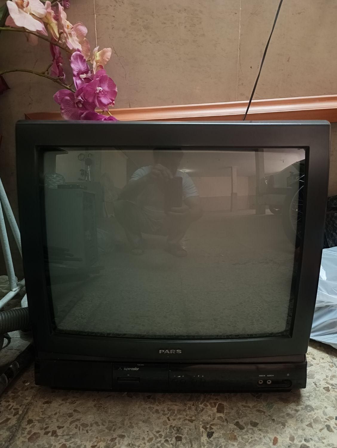 تلویزیون رنگی ۲۱ اینچ پارس گروندیک|تلویزیون و پروژکتور|تهران, سنگلج (شاپور)|دیوار
