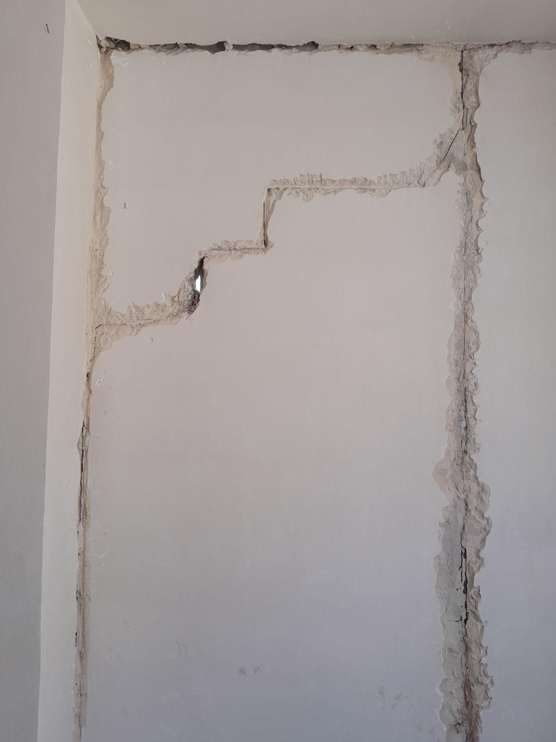 نقاش نقاشی ساختمان پذیرفته میشود|خدمات پیشه و مهارت|کرج, گوهردشت|دیوار