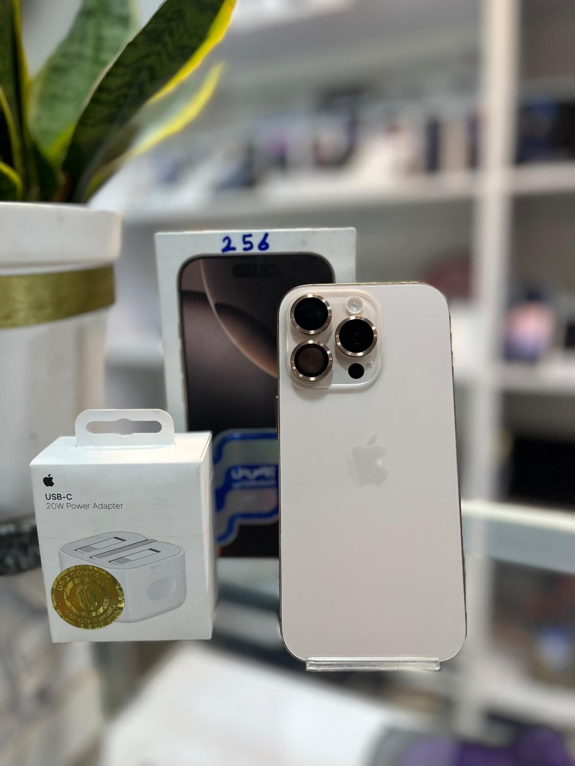 Iphone 16 pro 256 شرکتی مشابه اکبند فقط ۱۶بار شارژ|موبایل|کرج, کوی امامیه|دیوار