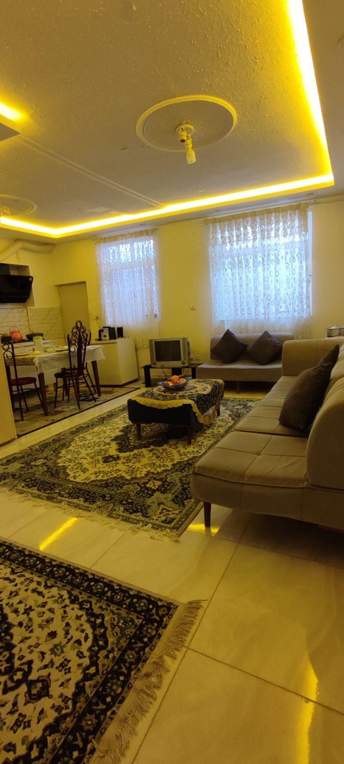 اجاره روزانه ویلایی دوبلکس داخل شهر|اجارهٔ کوتاه‌مدت آپارتمان و سوئیت|رشت, کوی فکوری|دیوار