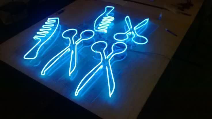 تابلو ال ای دی رخ شونه قیچی باربر موبر ادکلن|فروشگاه و مغازه|قم, شاه ابراهیم|دیوار