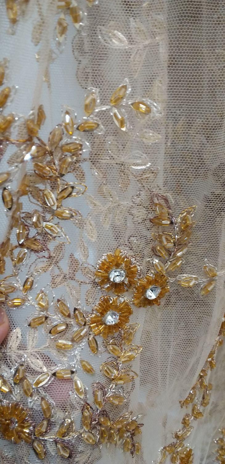 لباس سقزی کرم رنگ|لباس|سنندج, |دیوار