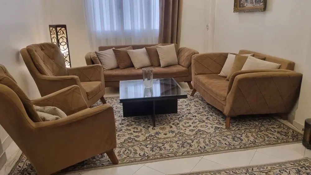 راحتی ۷ نفره تمیز و سالم(فوری بعلت کمبود جا )|مبلمان خانگی و میز عسلی|تهران, ائمه اطهار|دیوار