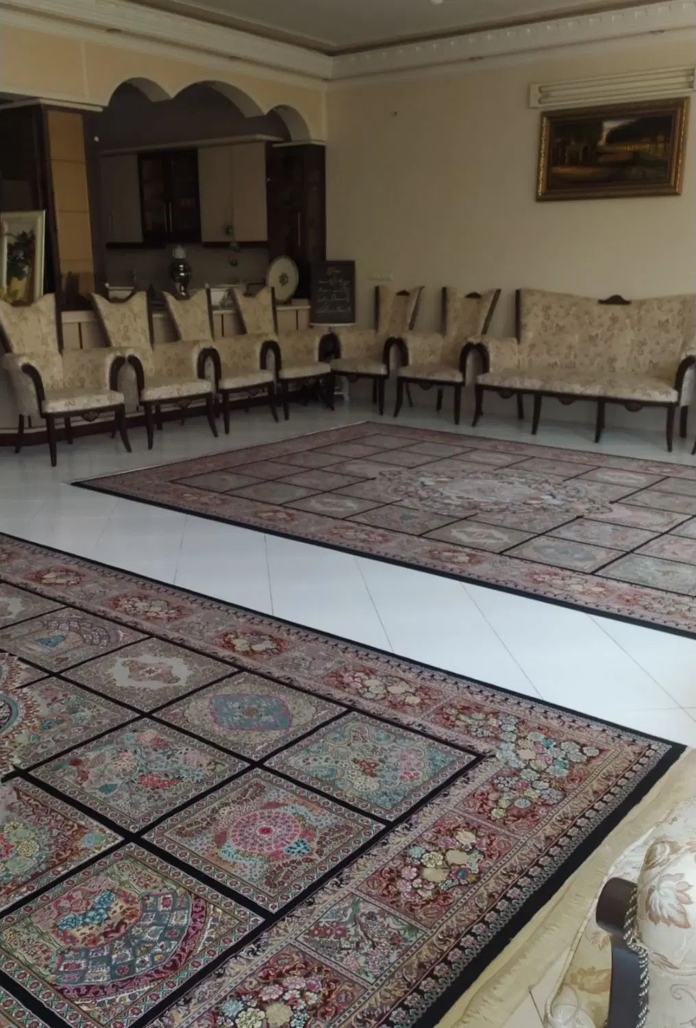 مبلمان بیست نفره به همراه میز و عسلی|مبلمان خانگی و میز عسلی|اصفهان, جاوان|دیوار