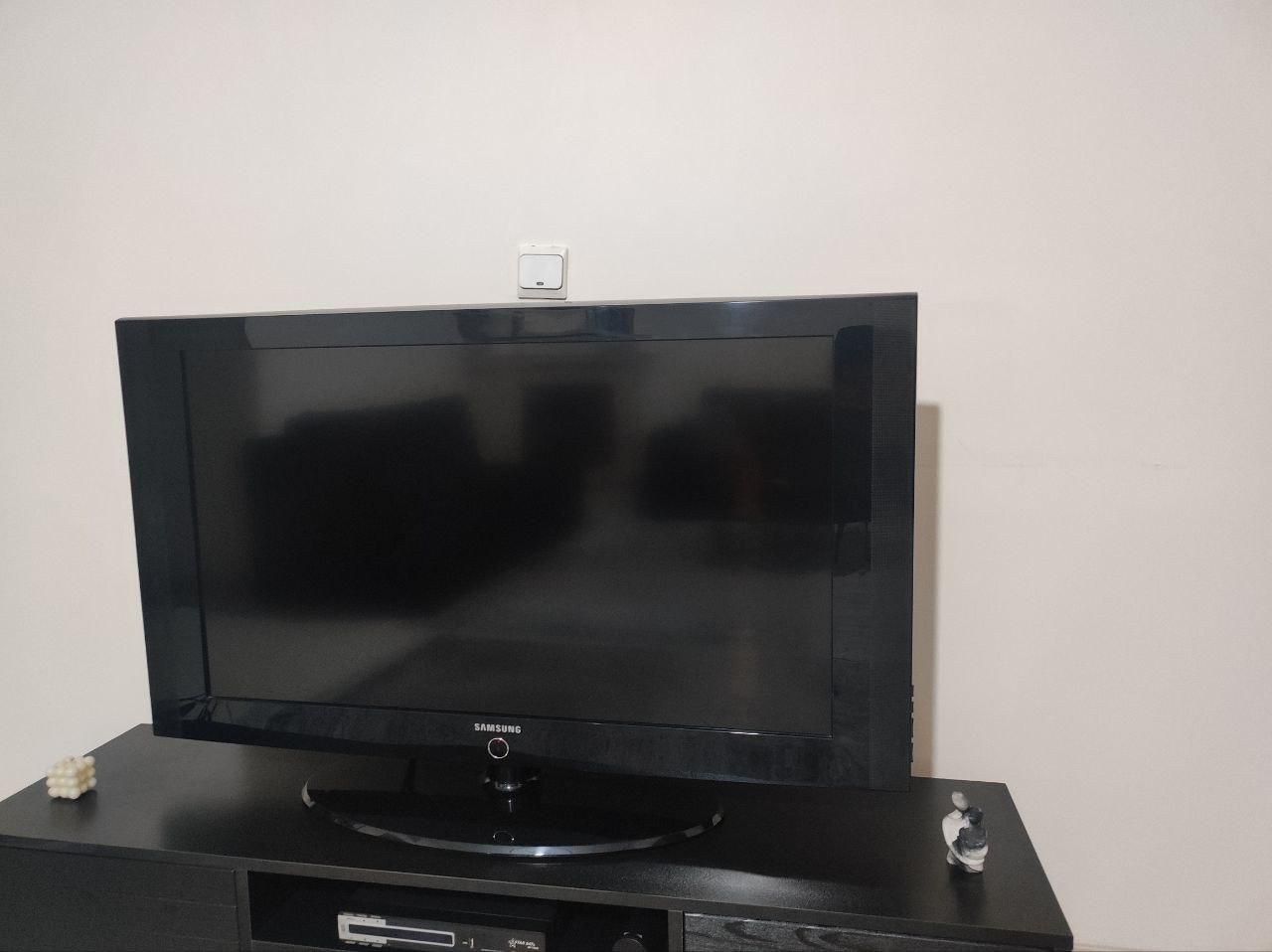 تلویزیون LCD ۴۲ اینچ سامسونگ|تلویزیون و پروژکتور|تهران, چهارصد دستگاه|دیوار