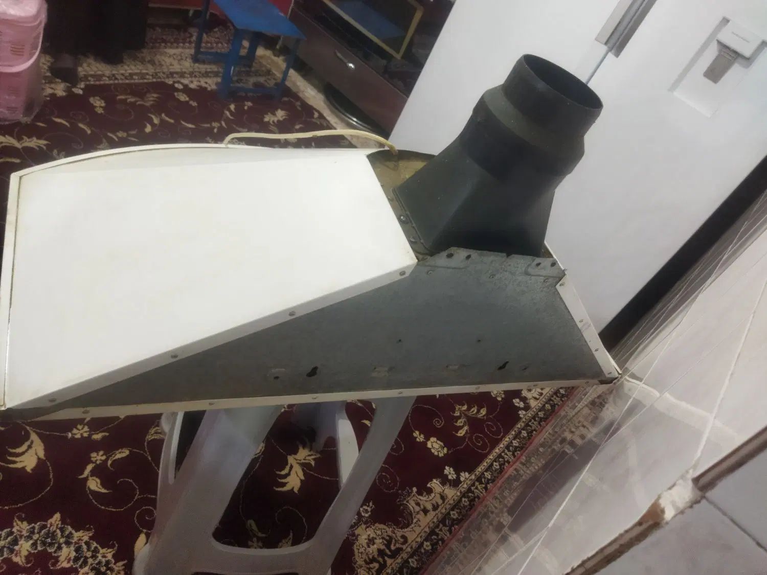 هود آشپزخانه سالم ولی کارکرده فقط دو عدد فیلتر میخ|هود|نجف‌آباد, یزدانشهر|دیوار
