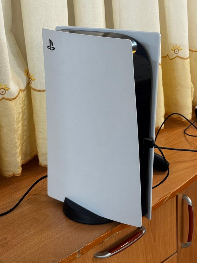 ps5 شش ماه کار کرده|کنسول، بازی ویدئویی و آنلاین|اصفهان, راران|دیوار