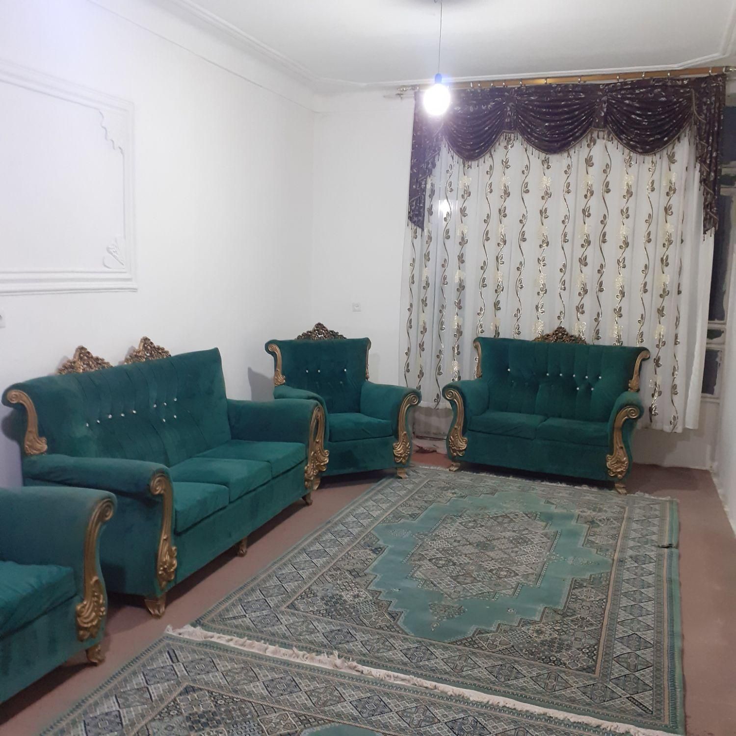 سویت مرکز شهر پارکینگ دار|اجارهٔ کوتاه‌مدت آپارتمان و سوئیت|سنندج, |دیوار