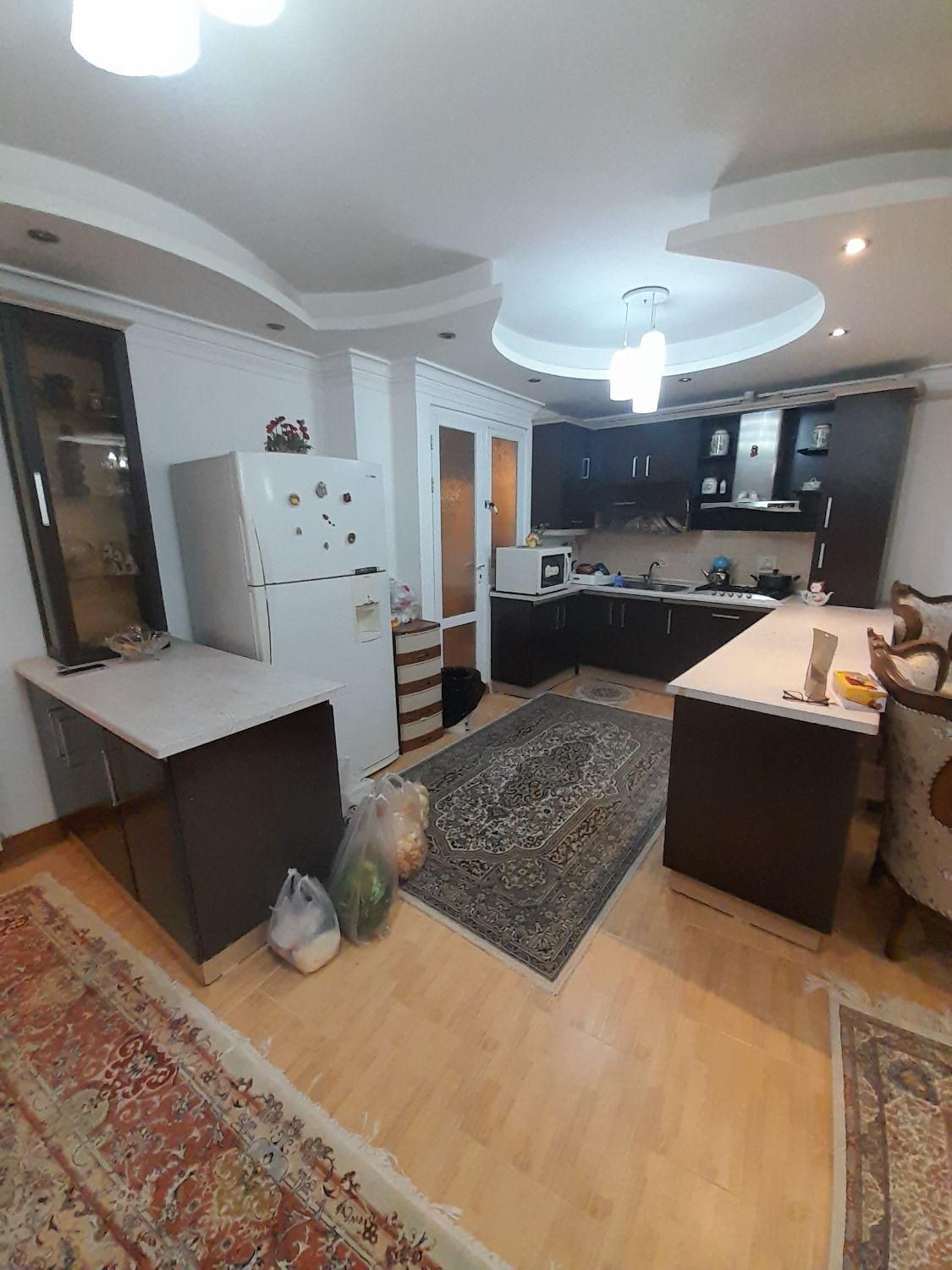 ۱۵۵متری/۳خواب/تختی/جنب مبل سعید/نزدیک بر|فروش آپارتمان|رشت, سعدی (تختی)|دیوار