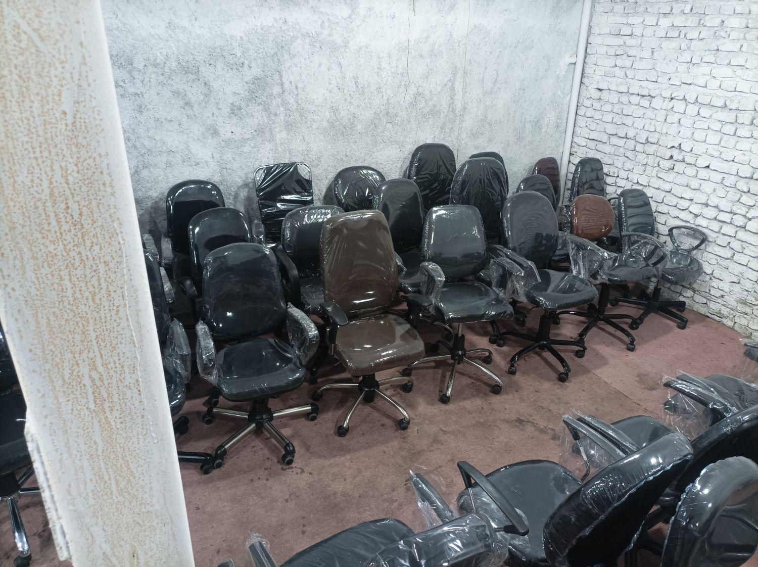 صندلی اداری کامپیوتری چرخدار|مبلمان اداری|مشهد, طلاب|دیوار