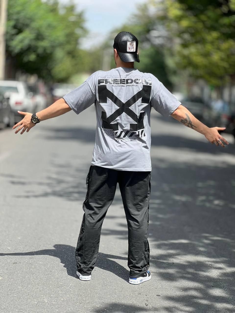 تی شرت با کیفیت نو رنگ مشکی و خاکستری ( تیشرت )|لباس|فولادشهر, B1|دیوار