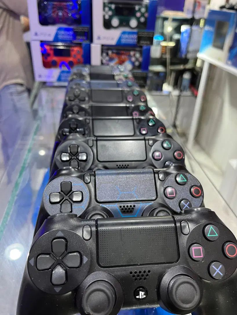 آفر دسته بازی ps4 استوک اورجینال در تعداد بالا|کنسول، بازی ویدئویی و آنلاین|آمل, |دیوار