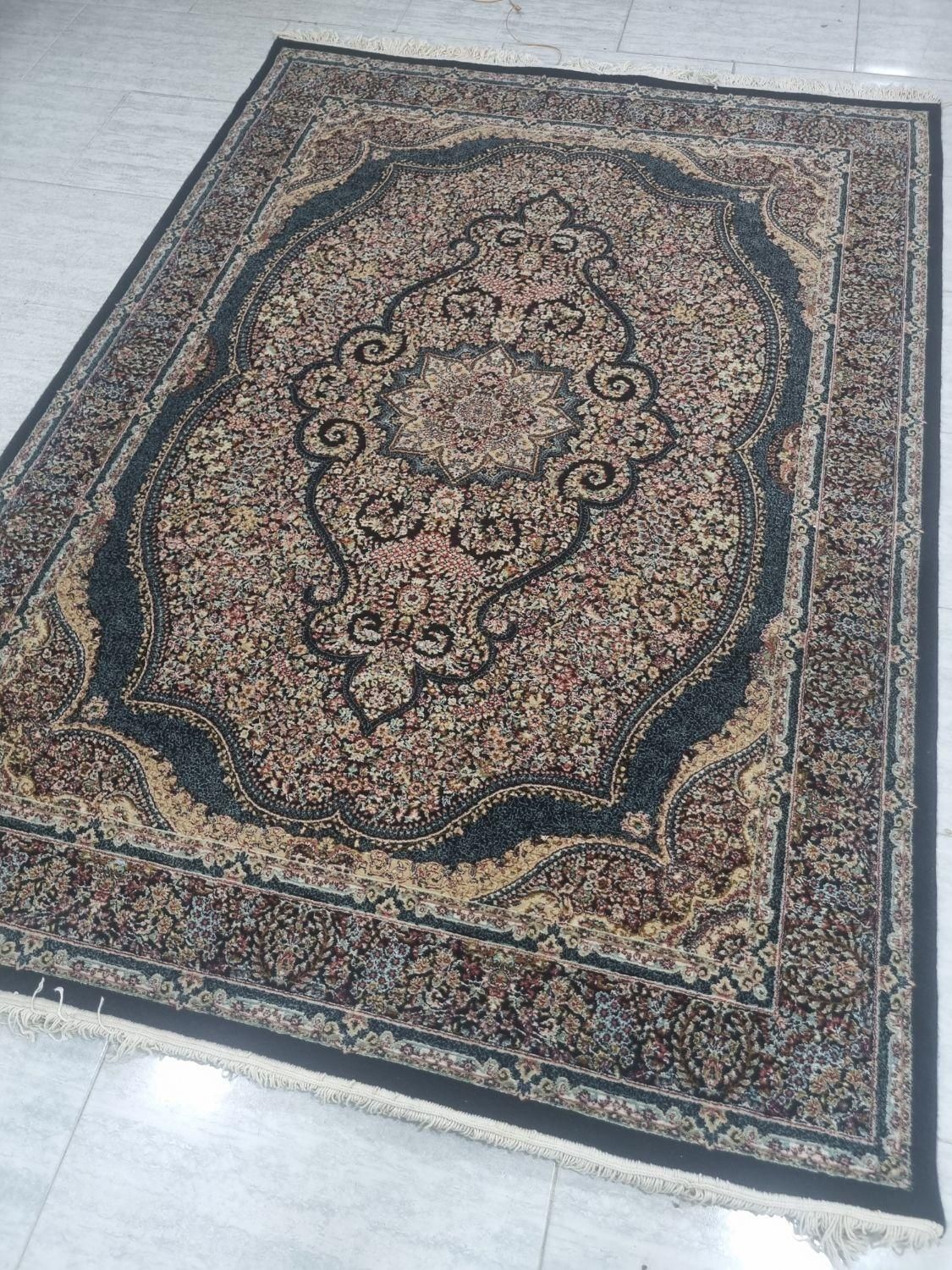 فرش مشهد اصل یک عدد چهارمتری (خرید فروش تعویض)|فرش|مشهد, فرهنگیان (شهرک غرب)|دیوار