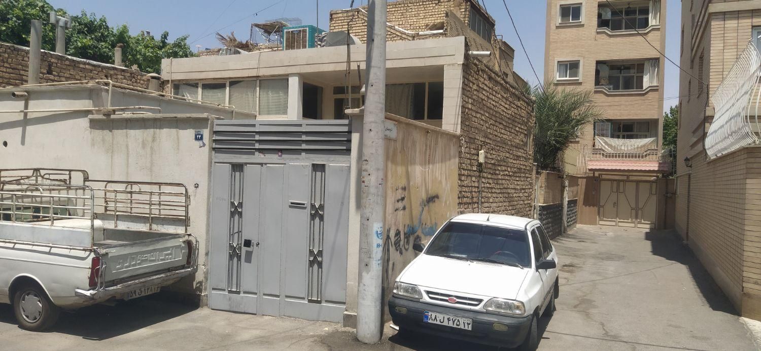 خانه ویلایی دربست ۱۰۰متر ساخت یک خوابه زیرزمین دار|اجارهٔ خانه و ویلا|اصفهان, پوریای ولی|دیوار