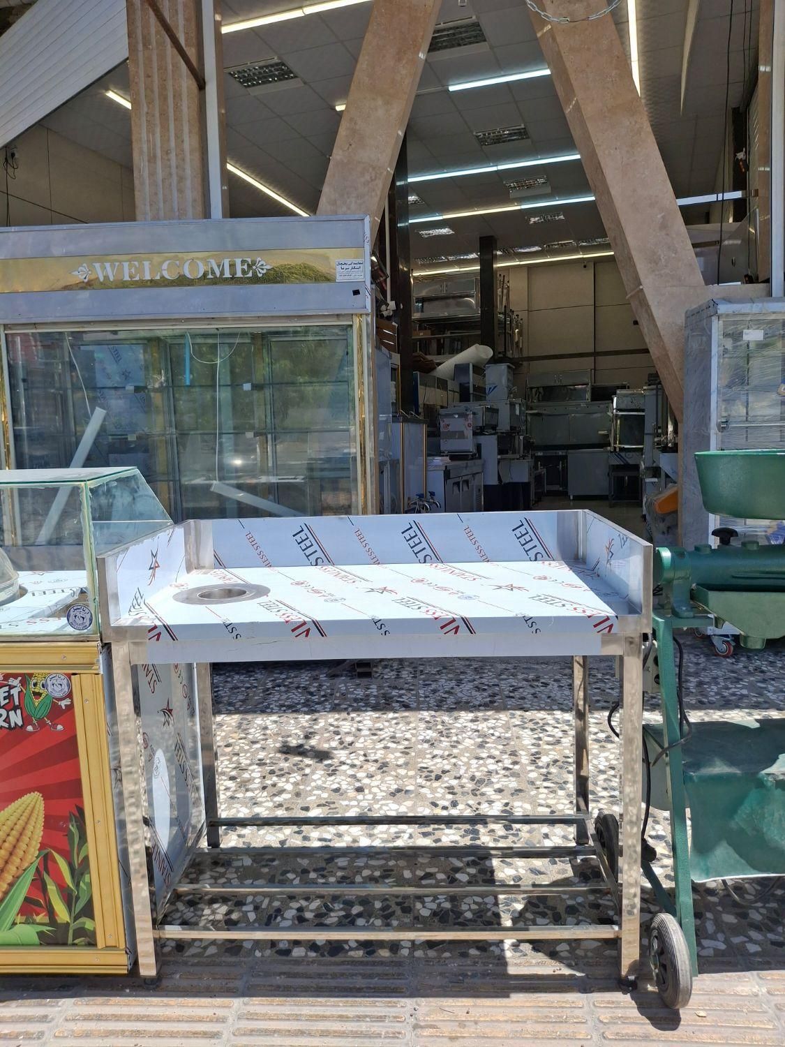 میز مرغی میزکار رف دار و بردینگ|فروشگاه و مغازه|شیراز, کوزه گری|دیوار