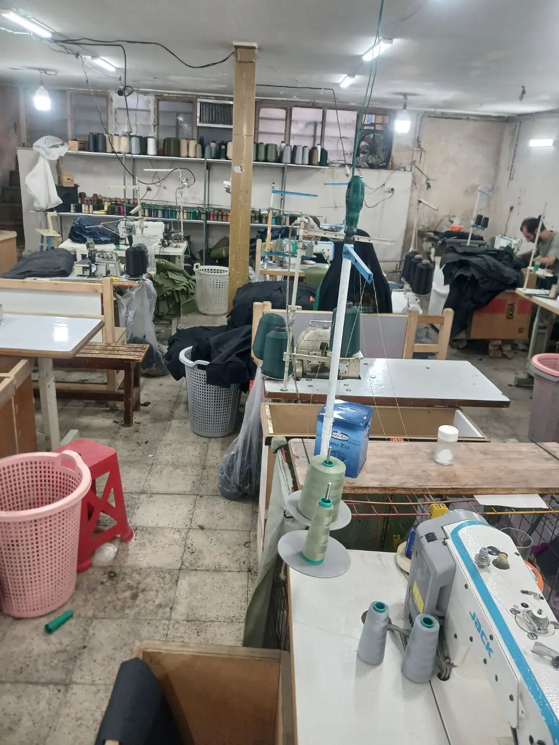 چرخکار حرفه ای نیمه حرفه ای راسته دوز مانتو|استخدام صنعتی، فنی، مهندسی|اسلام‌شهر, شهرک قائمیه|دیوار