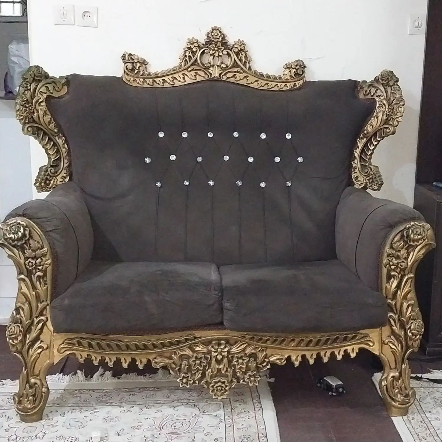 مبل ۷ نفره با دو عدد عسلی و یک عدد جلو مبلی|مبلمان خانگی و میز عسلی|تهران, شادآباد|دیوار