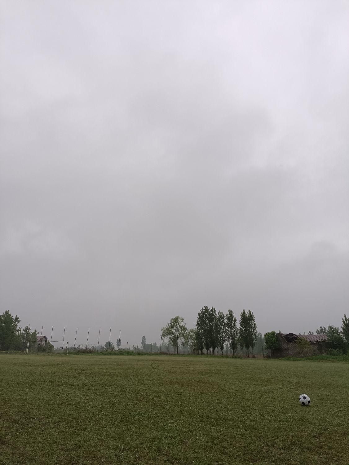 توپ فوتبال برند DERBY STAR سایز ۵ (نیمه‌نو)|ورزش‌های توپی|تنکابن, |دیوار