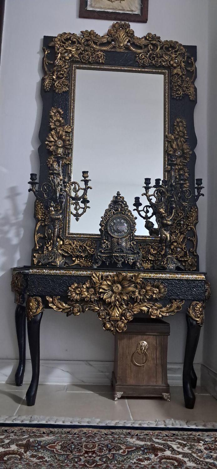 اینه وشعمدان|آینه|رباط‌کریم, مسکن مهر آبشناسان|دیوار