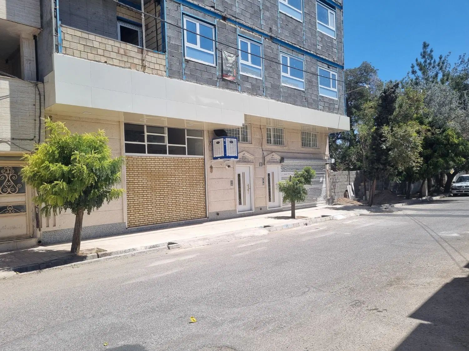 آپارتمان نوساز ۱۱۰ متری دو خوابه با آسانسور|فروش آپارتمان|گناباد, |دیوار