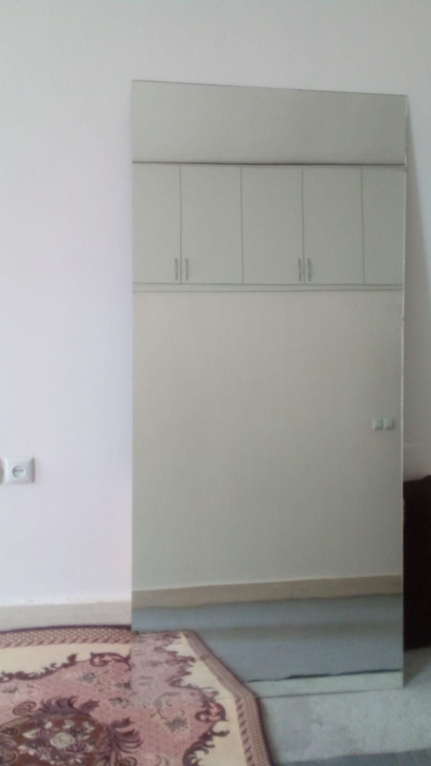 اینه قدی|آینه|نیشابور, ابراهیم ادهم|دیوار