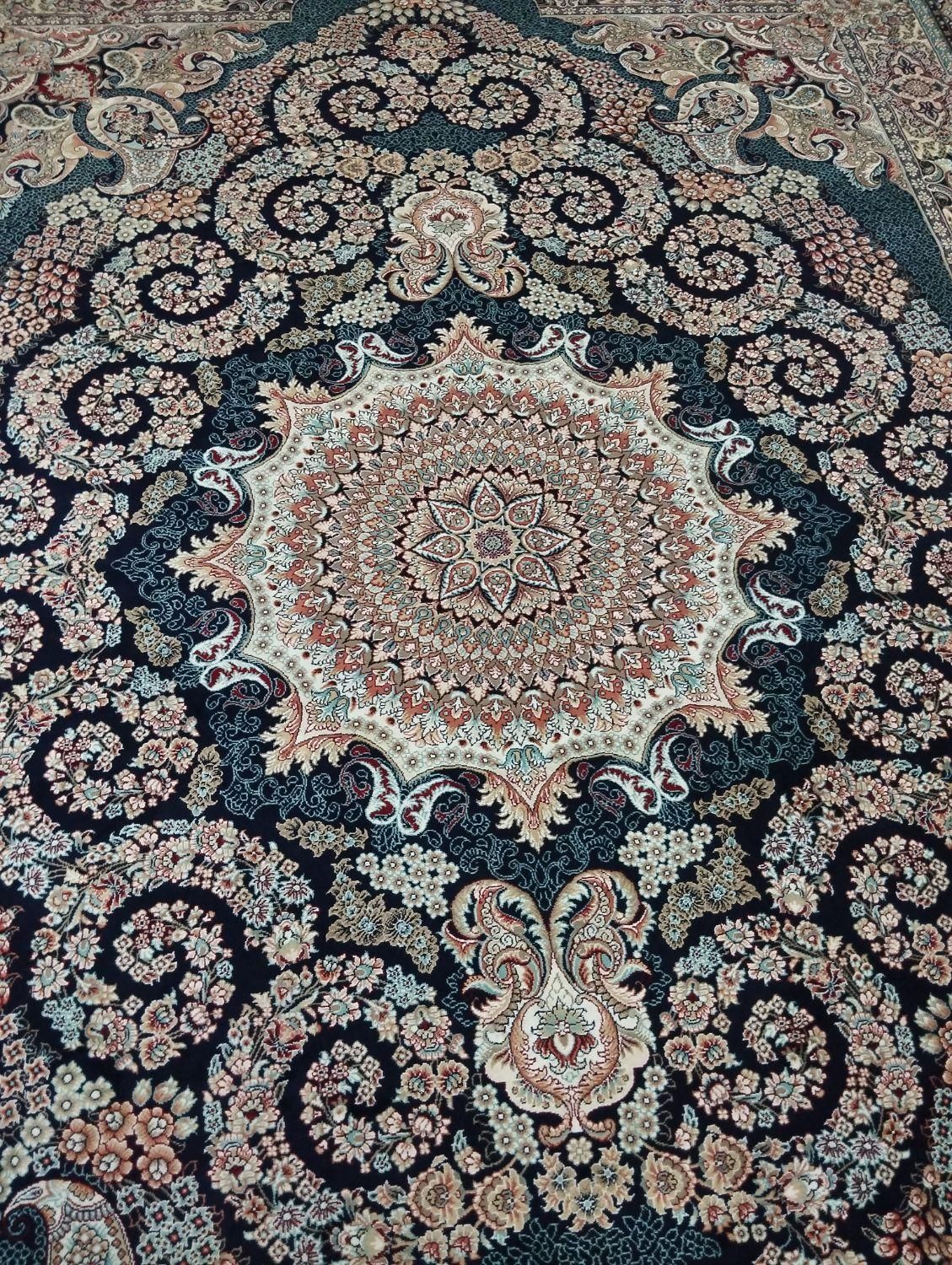 فرش ۱۲ متری نو برای جهازم خوبه پراز گل و طرح زیبا|فرش|مشهد, خواجه ربیع|دیوار