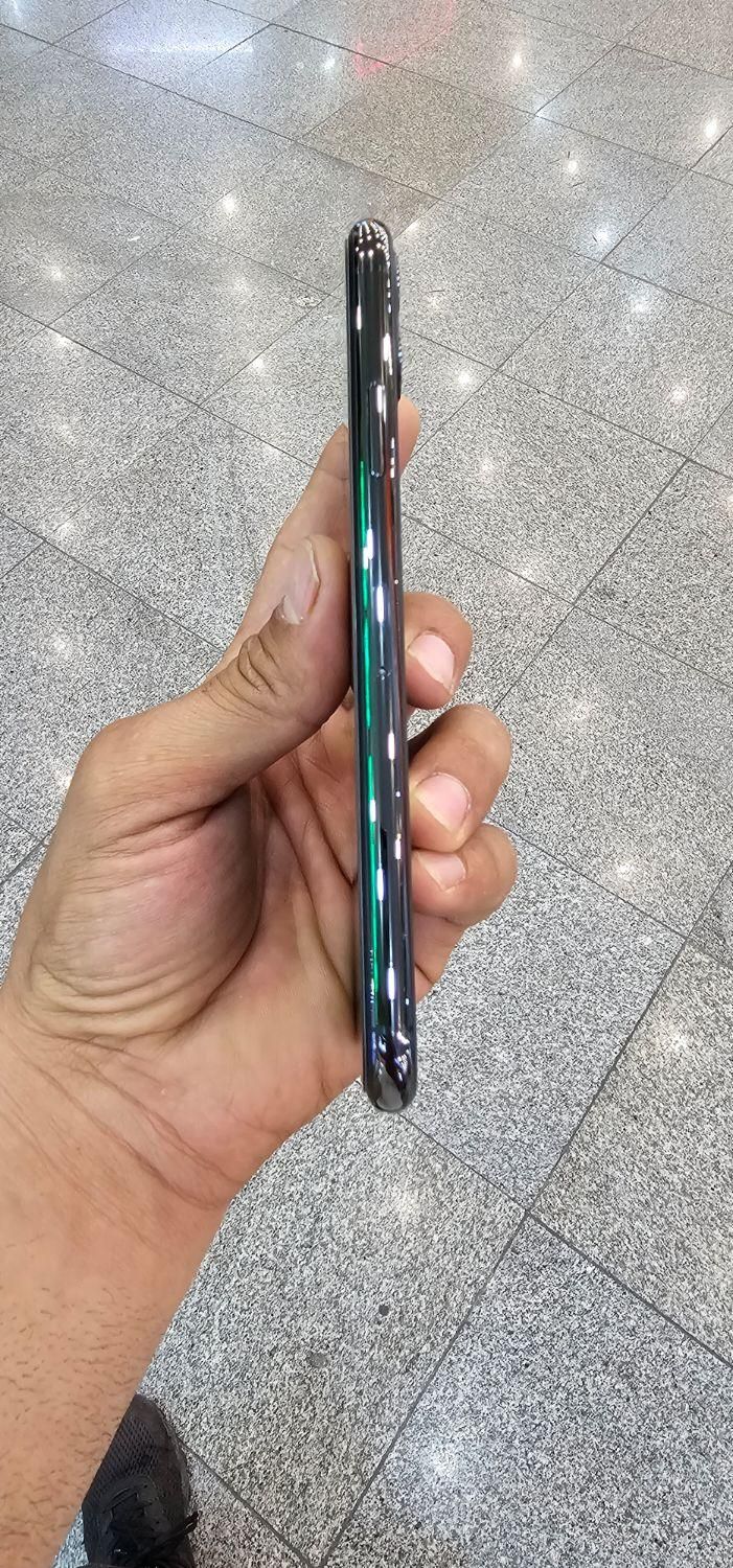 اپل iPhone 11 Pro Max با حافظهٔ ۲۵۶ گیگابایت|موبایل|شیراز, زند|دیوار