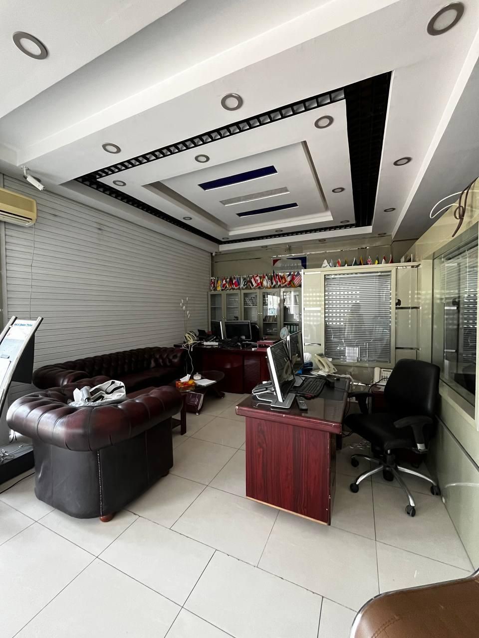 فروش غرفه تجاری در بازار دیپلمات مرکز شهر|فروش مغازه و غرفه|کیش, |دیوار